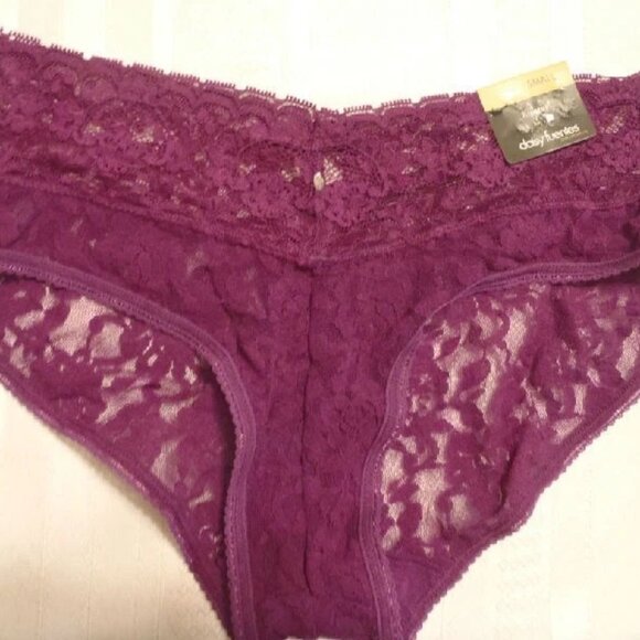 DAISY FUENTES Size Small Royal Purple Lace Hipster Panty NWT - Picture 1 of 2